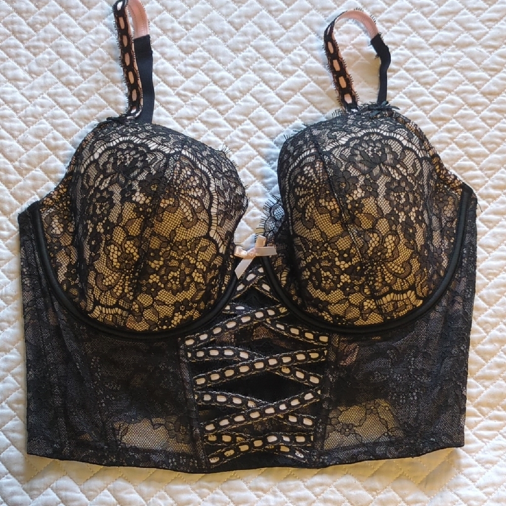 Elegant Black Lace Bustier